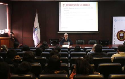 Los talleres se impartieron en la Pontificia Universidad Católica del Ecuador.