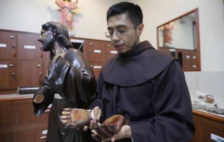 EXTRA habló en exclusiva con la mujer que tumbó una imagen religiosa de una iglesia de Guayaquil.