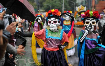Los difuntos pasean por Ciudad de México