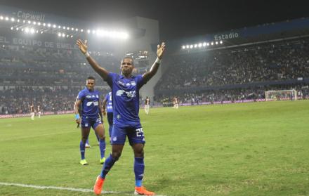 Emelec venció en el primer encuentro con Flamengo en el estadio Capwell.