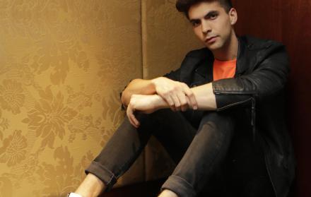 Tras meses de pausa y algo alejado de las redes sociales, su proyecto solista está nuevamente en marcha.