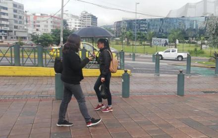 Este martes, la temperatura descenderá en la tarde hasta 18 grados. Se sentirá frío en Quito.