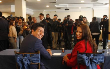 Jorge Yunda y Paola Pabón se reunieron en Quito, la mañana de este martes 2 de abril.