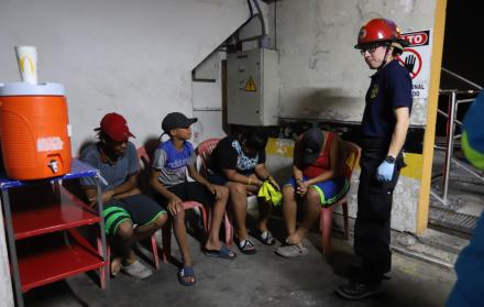 Personal de División Fluvial y Psicólogos del Cuerpo de Bomberos realizaron el rescate.