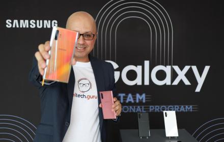 El Galaxy Note10 viene en dos tamaños para que los consumidores encuentren su equipo ideal. (En la foto: Obed Borrero / @Virtualizate)