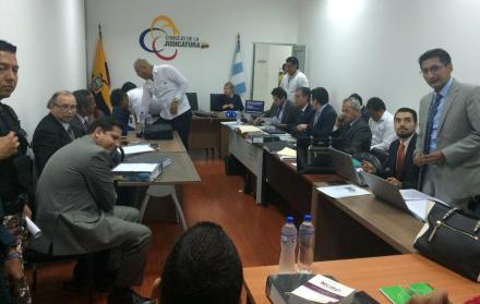 La diligencia se realiza en la Unidad Judicial Alban Borja con presencia de las partes procesales.