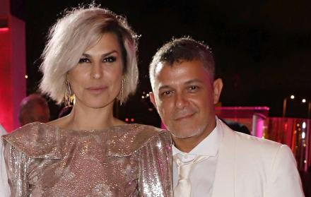 La pareja empezó su relación en 2007, dos años después de que el cantante se separara de Jaydy Michel con quien se casó en 1999.