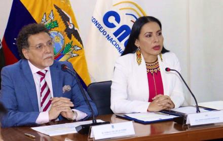 El organismo indicó que las instituciones públicas únicamente podrán informar en prensa, radio, TV y vallas publicitarias, sobre los casos que determina la ley.