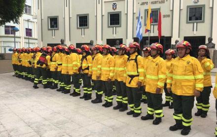 El Cuerpo de Bomberos de Guayaquil realizó una campaña para contrarrestar los incendios forestales.