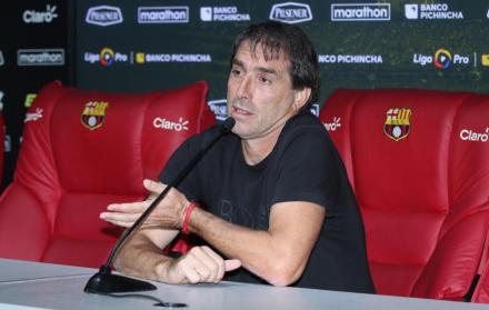 Guillermo Almada, director técnico del Ídolo, dijo este miércoles que el equipo debe “achicar el margen de error”.