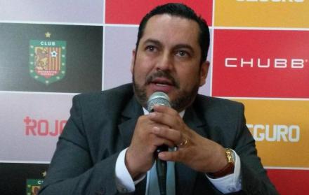 El presidente de Deportivo Cuenca considera incorrecto el pago del titular de la LigaPro, evitando así que Barcelona sea suspendido.