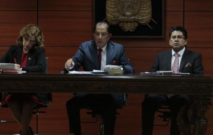 Los jueces Daniela Camacho, Marco Maldonado y David Jacho en la audiencia de apelación de prisión de Jorge Glas.