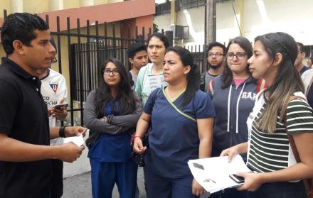 Los estudiantes de Medicina conocieron sobre la revocatoria de la medida cautelar.