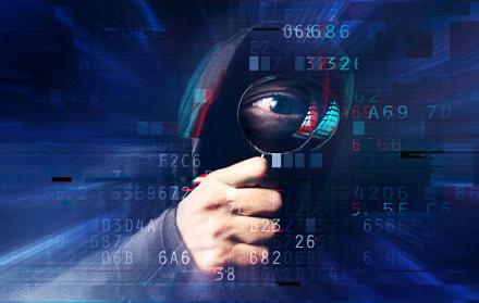 Referencial. Un Spyware es un tipo de malware —programa malicioso— utilizado por piratas cibernéticos para monitorear la computadora de una persona sin su autorización.