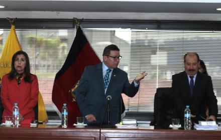 Silvia Sánchez, Miguel Jurado y Édgar Flores, jueces del caso, en la Corte Nacional.