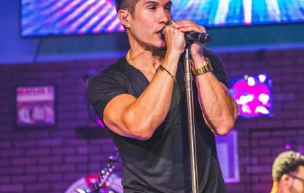 El cantante se presentará en la Tribuna del Sur la noche de este 4 de diciembre de 2019. A la par es protagonista de una controversia en redes sociales.