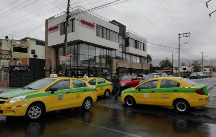 Las zonas céntricas de la ciudad fueron bloquedas por taxistas.