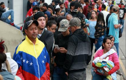Ciudadanos venezolanos en la frontera sur de Ecuador, octubre de 2018.