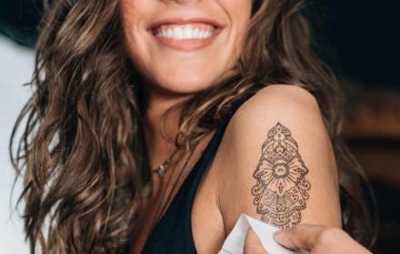 El autoestima y la motivación crecen cuando se realiza un cover up.
