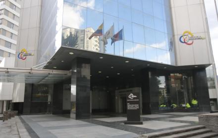 La presidenta de la Corte deberá reubicar a los 13 jueces.