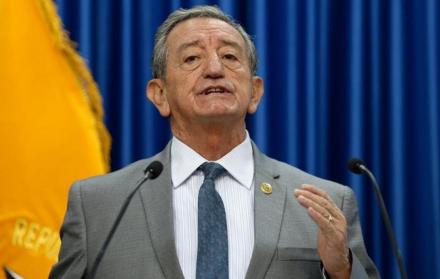 El ministro de Defensa, Oswaldo Jarrín, anunció que se analiza una reorganización de fuerzas en el sentido que el Comando de Operaciones Norte.
