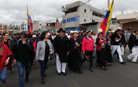 La marcha de los indígenas estuvo acompañada por las autoridades de la provincia de Tungurahua.