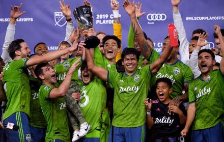 El defensa ecuatoriano, que milita en el Seattle Sounders se coronó campeón de la Conferencia Oeste.