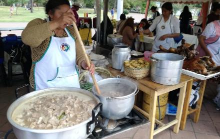 Papas con cuero es uno de los platos más apetecidos en la serranía.
