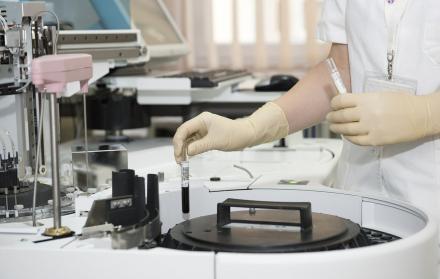 Unos 400 médicos cubanos serán reemplazados por ecuatorianos.
