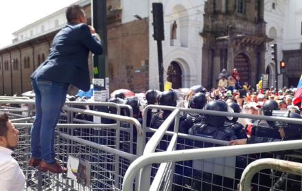 La movilización de taxistas hasta el centro de la capital. (Angelo Chamba / EXPRESO)