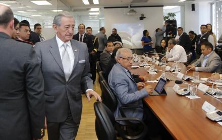 Cita. El ministro de Defensa, Oswaldo Jarrín, dio a conocer el trabajo de las Fuerzas Armadas en las cárceles.