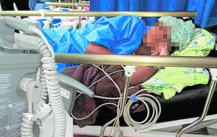 La niña permanece hospitalizada desde el pasado domingo.