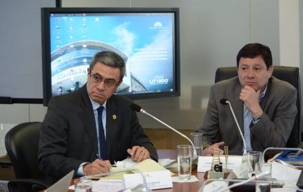 José Agusto Briones y Esteban Albornoz estuvieron en la Comisión de Desarrollo Económico donde se aprobó el informe para la votación de la proforma 2020.