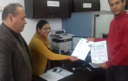 La Cancillería inició la emisión del documento electrónico a través de la coordinación zonal en Quito y en otras ocho a nivel nacional.