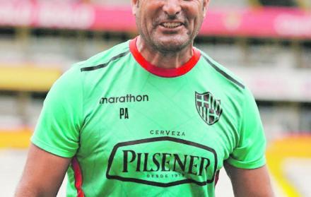 Nelson Tapia estará dirigiendo al Barcelona en Riobamba.