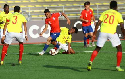 Encuentro entre las selecciones Sub-17 de Ecuador y Chile.