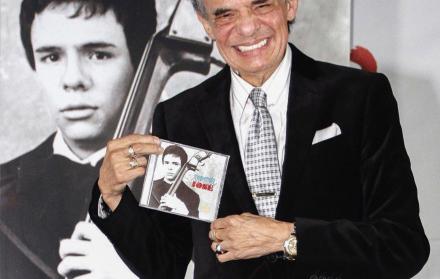 El mexicano vendió alrededor de 100 millones de discos.