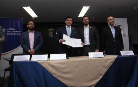 Pablo Arosemena entregó un listado de 40 ideas para mejoras en el Código de Trabajo.