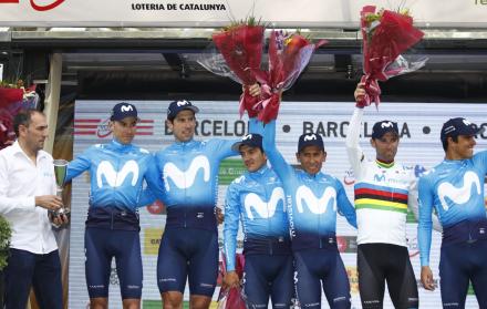 Carapaz con el Team Movistar, campeones en la Vuelta a Cataluña.