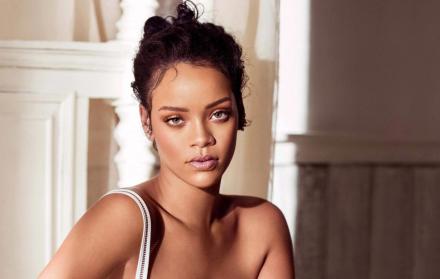 Rihanna anuncia nueva marca de ropa de lujo