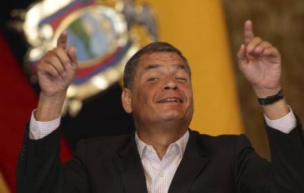 Referencial. Rafael Correa ha propiciado varios eventos en donde los insultos han formado parte de su léxico.