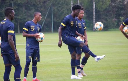Entrenamiento de los jugadores de la Sub-20 en Polonia.