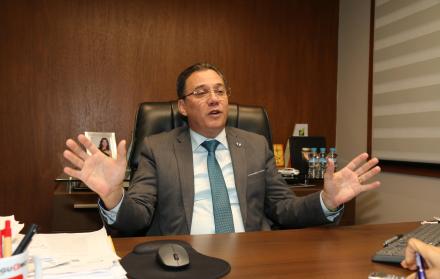 En 1998 Fidel Márquez incursionó en el ámbito universitario como docente en la Universidad de Especialidades Espíritu Santo (UEES) y en la Ecotec.