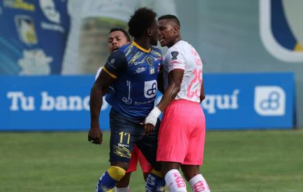 Así fue el roce que tuvieron ambos durante la final de Copa Ecuador.