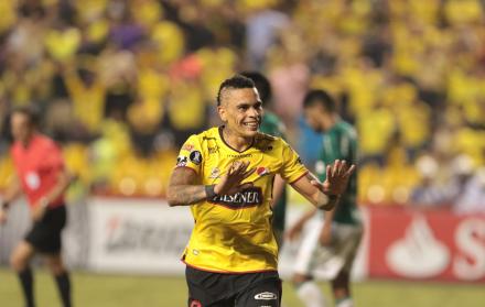 Álvez fue clave en la clasificación de Barcelona a semifinales de Copa Libertadores en 2017.