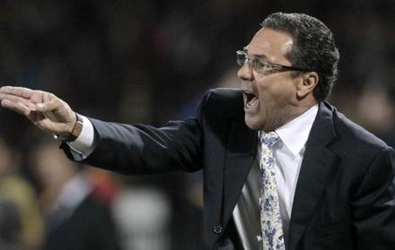 Su asistente Mauricio Copertino quedará a cargo del primer equipo del Vasco da Gama.