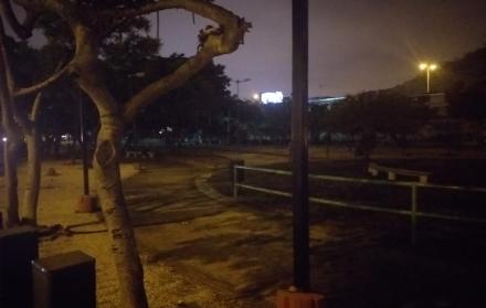 Las luminarias del sitio no han sido cambiadas o reparadas.