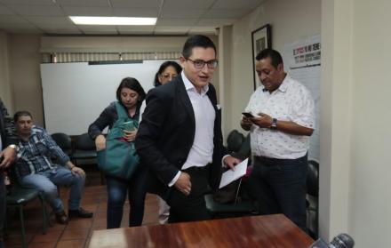 Aulestia adelantó que se hará un acto especial en Quito, donde es la sede de AHORA, como inicio de la campaña para recolectar las 132.620 rúbricas.