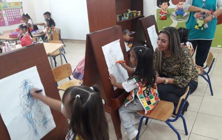 Un total de 36.932 niños, de 3 y 4 años, comenzaron clases este lunes.