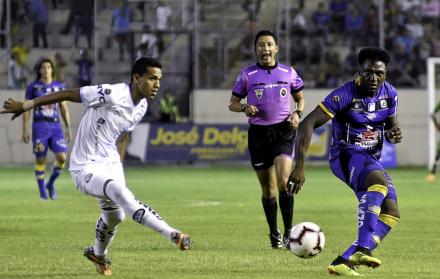 Imagen referencial. Roberto Ordóñez (d) marcó el 3-1 definitivo.